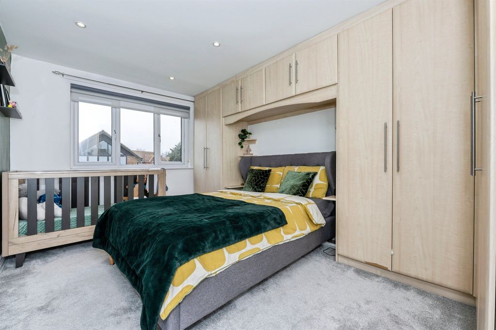 Additional image 13 of 5 bed semi-detached house for saleOrchard Drive, Grays RM17