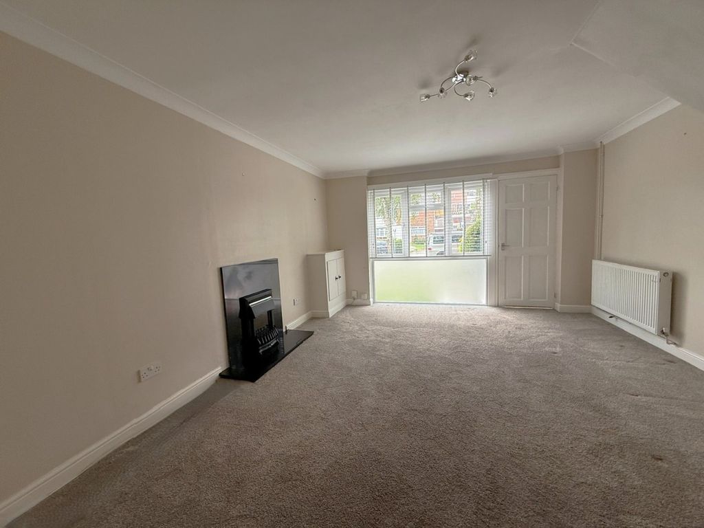 Property photo 3 of 12 4294785