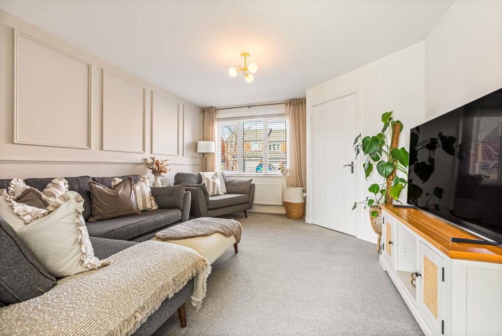 Property photo 3 of 23