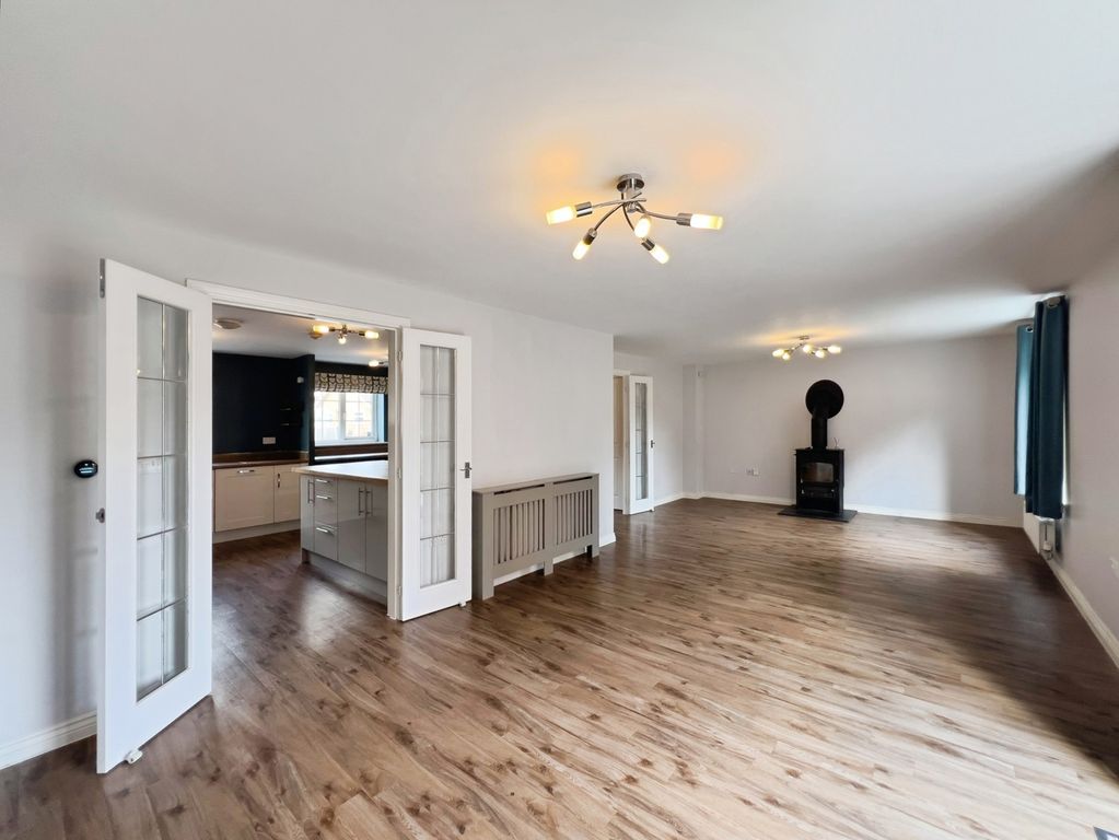 Property photo 3 of 16 Pbox-Img.Jpg