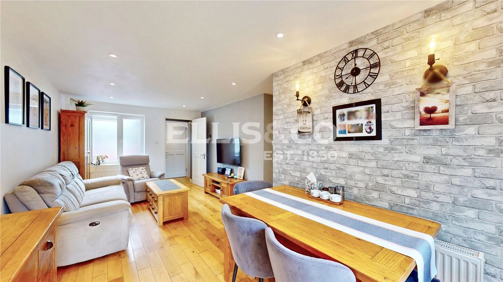 Property photo 2 of 11 Picture No. 02