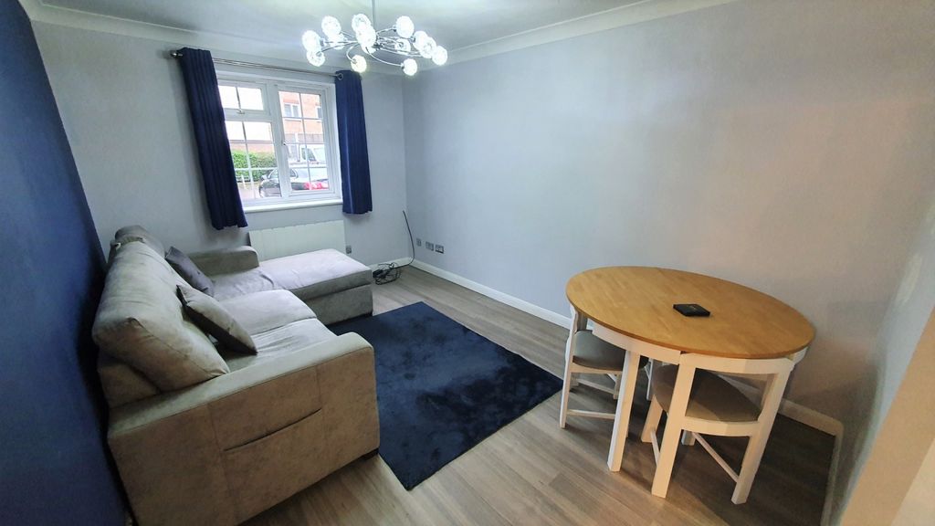 Property photo 2 of 9 Gallery