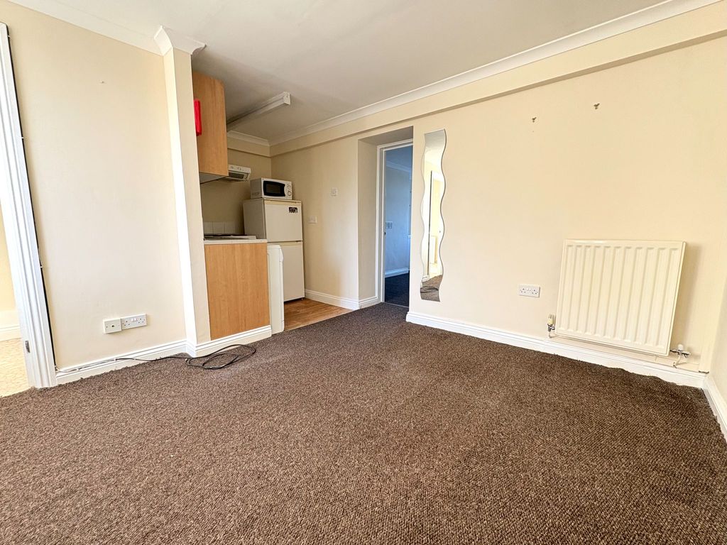 Property photo 2 of 7 Photograph 2