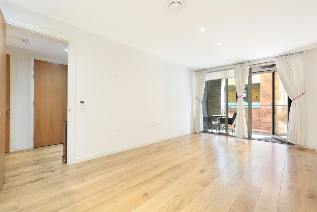 Property photo 2 of 15 Ach_2232.Jpg