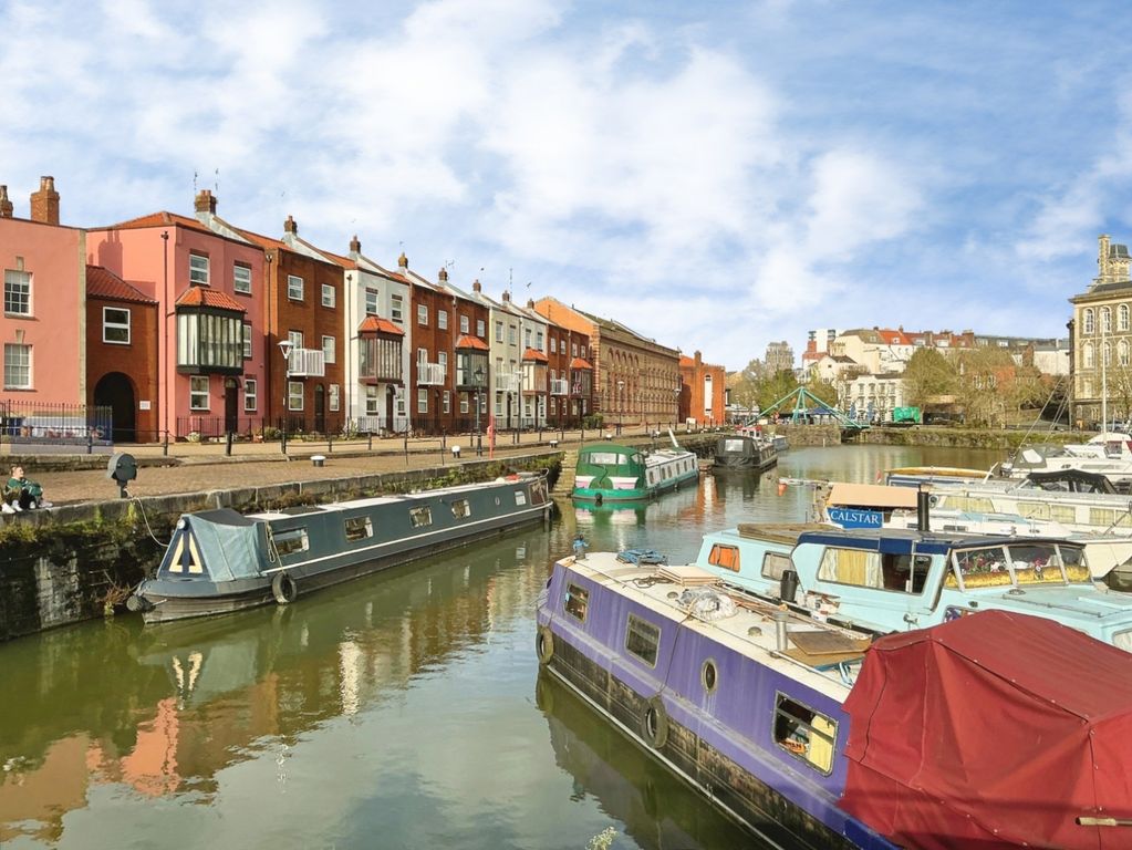 Property photo 2 of 37