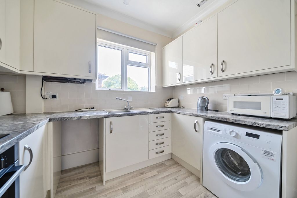 Property photo 3 of 13 Kitchen