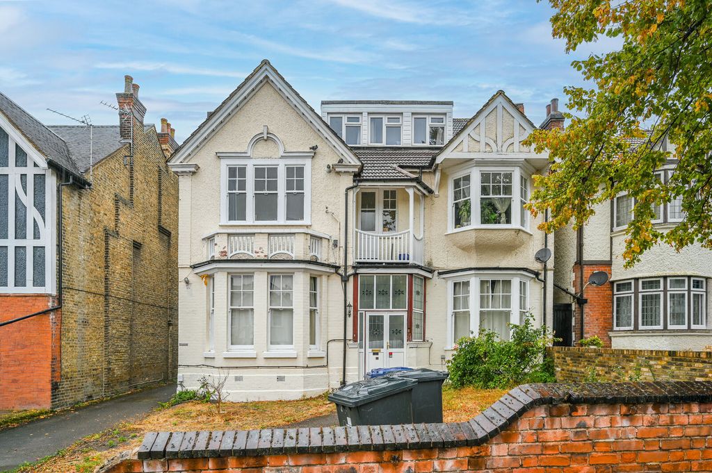 Property photo 1 of 7