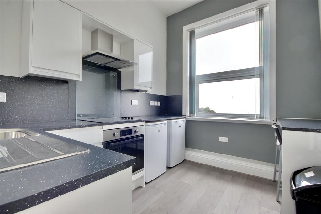 Property photo 1 of 7 16302Fc7-7F74-4864-A390-F9497D3Dacee_1_201_A.Jpeg