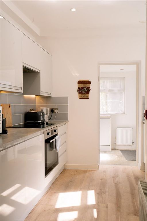 Property photo 3 of 21 Kitchen