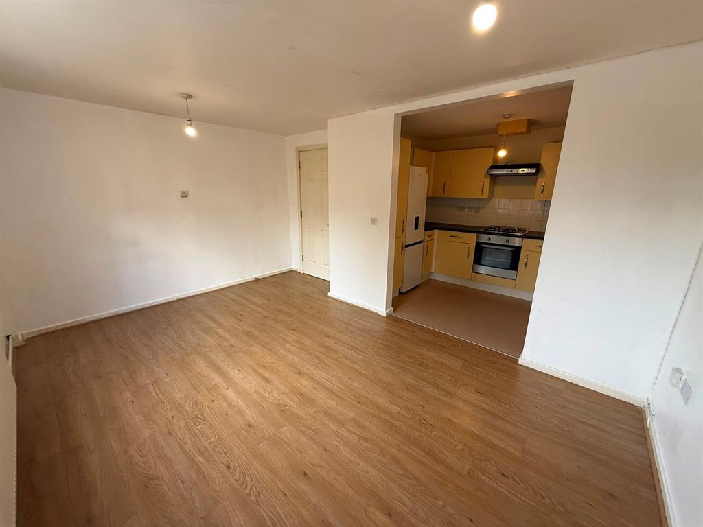 Property photo 3 of 8 6.Jpg