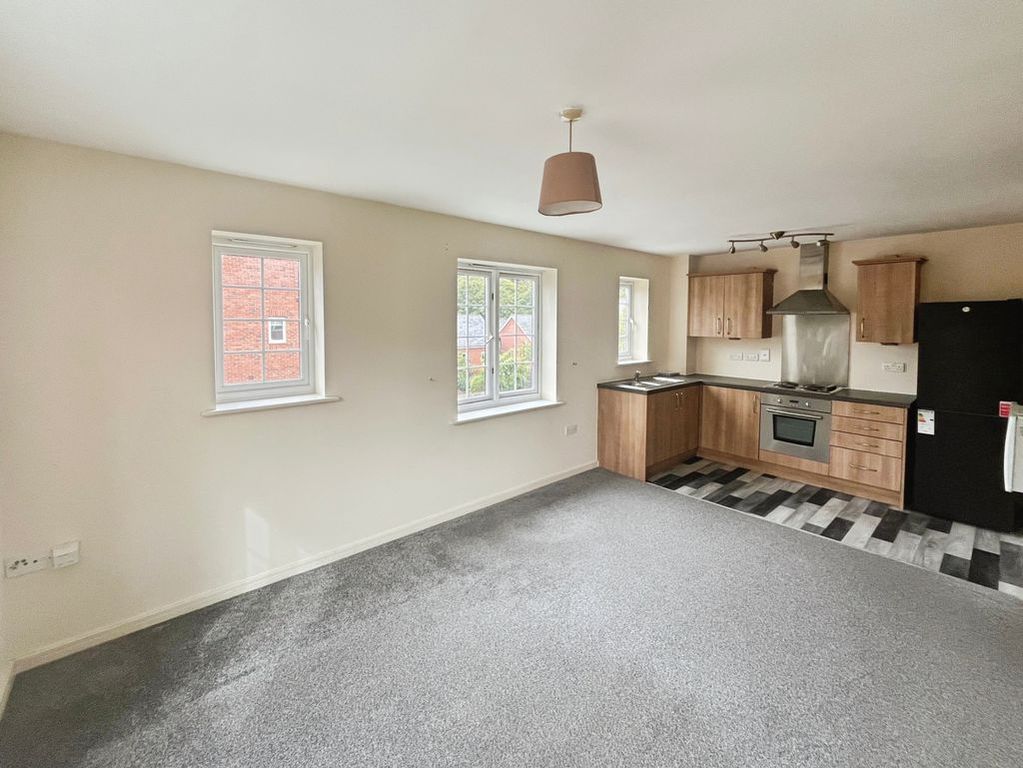 Property photo 2 of 10 Lounge/Kitchen