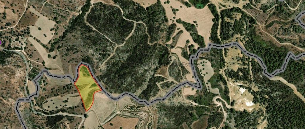 Property photo 1 of 2