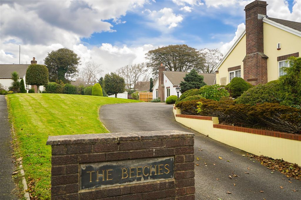 Property photo 2 of 33