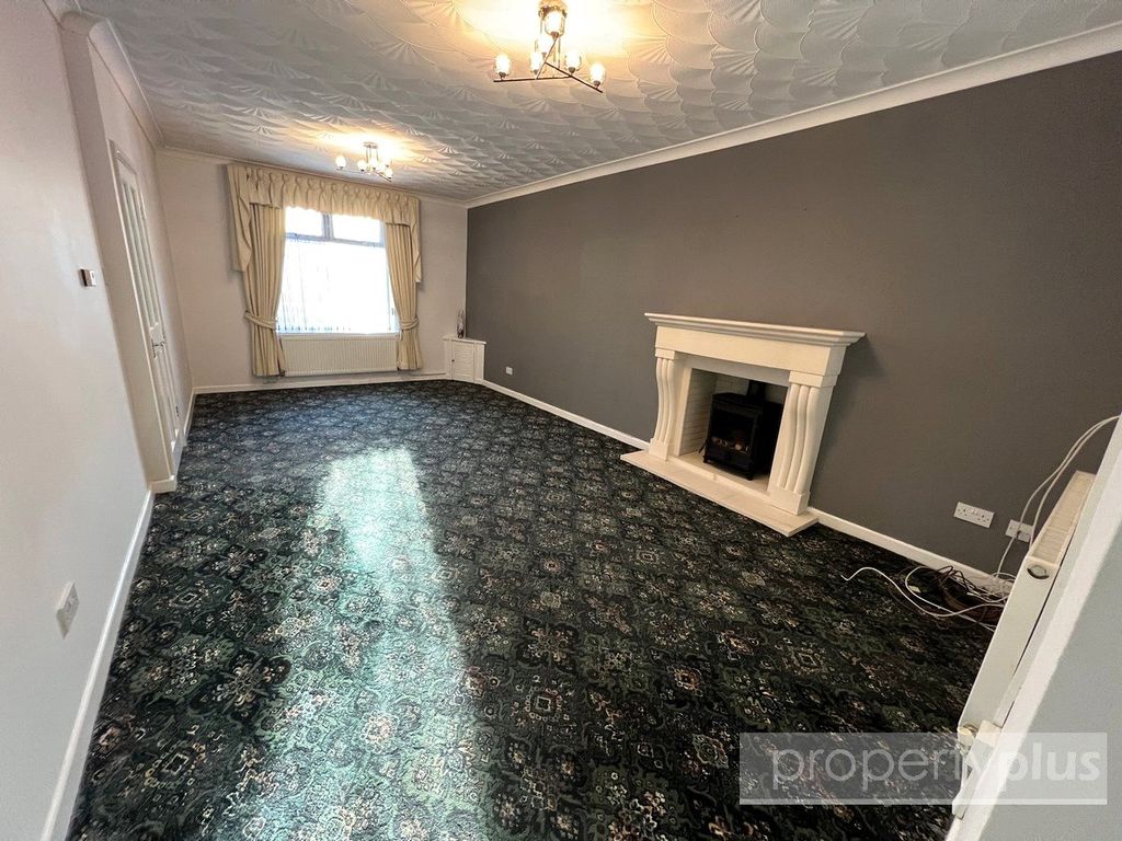 Property photo 2 of 13 Picture No. 19