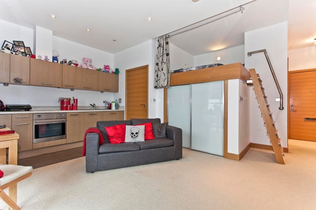 Property photo 1 of 11 Picture No. 20