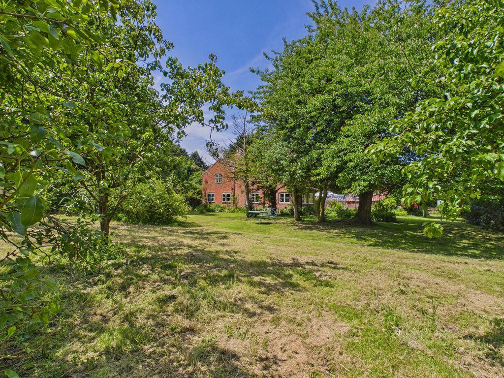 Property photo 3 of 30