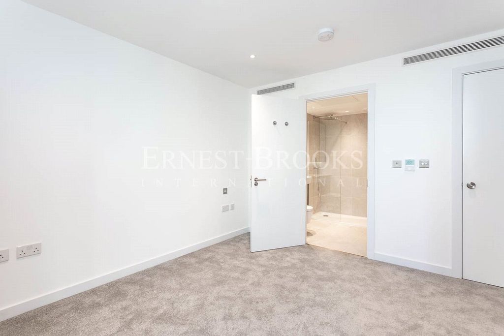 Property photo 2 of 9 Picture No. 24