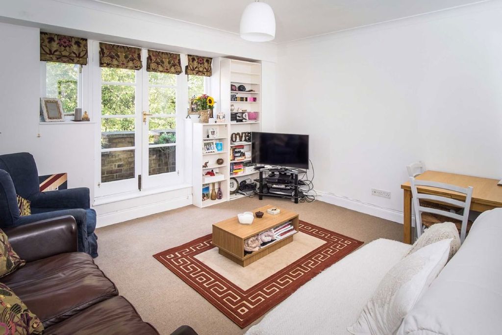 Property photo 2 of 5