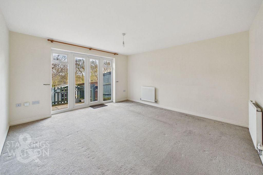 Property photo 2 of 24