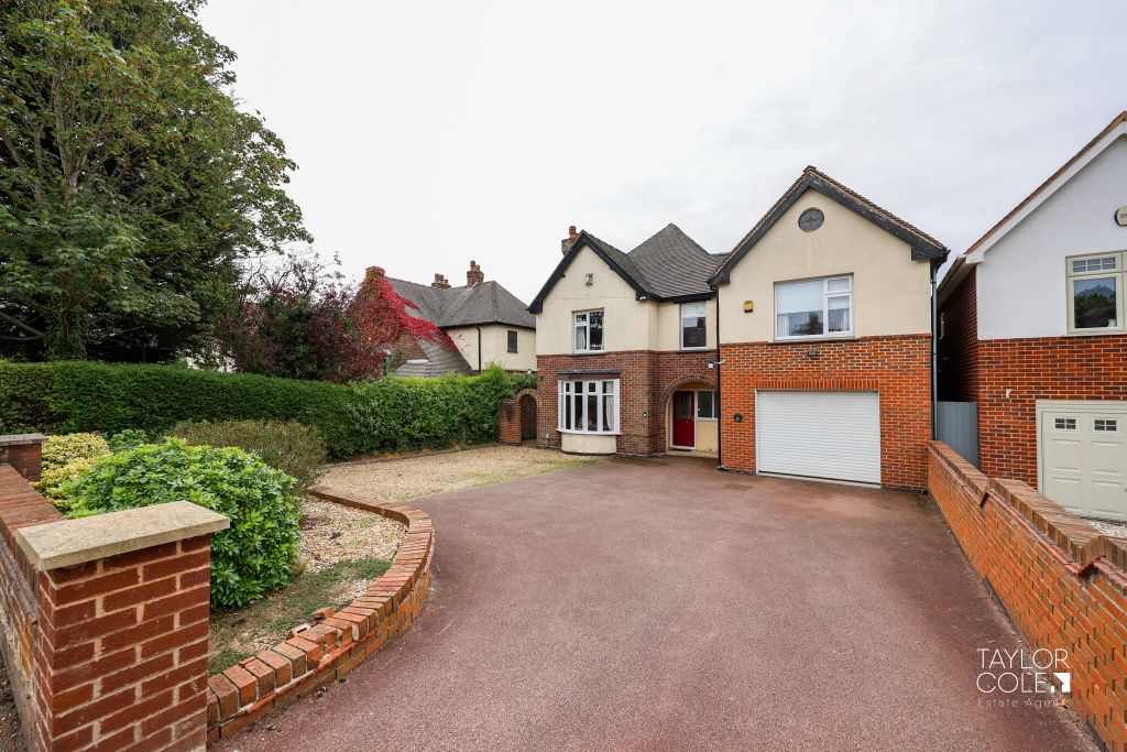 Property photo 1 of 32