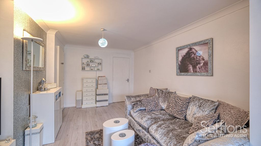 Property photo 2 of 22 Dscf4417_26