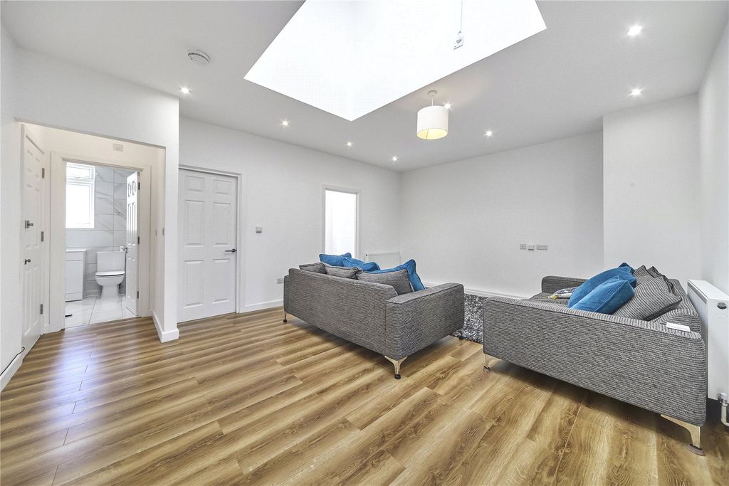 Property photo 2 of 9 Picture No. 02