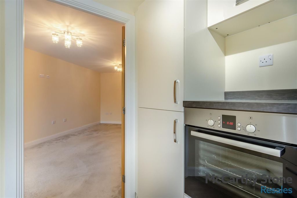 Additional image 9 of 2 bed flat for saleBarleythorpe Road, Rutland LE15
