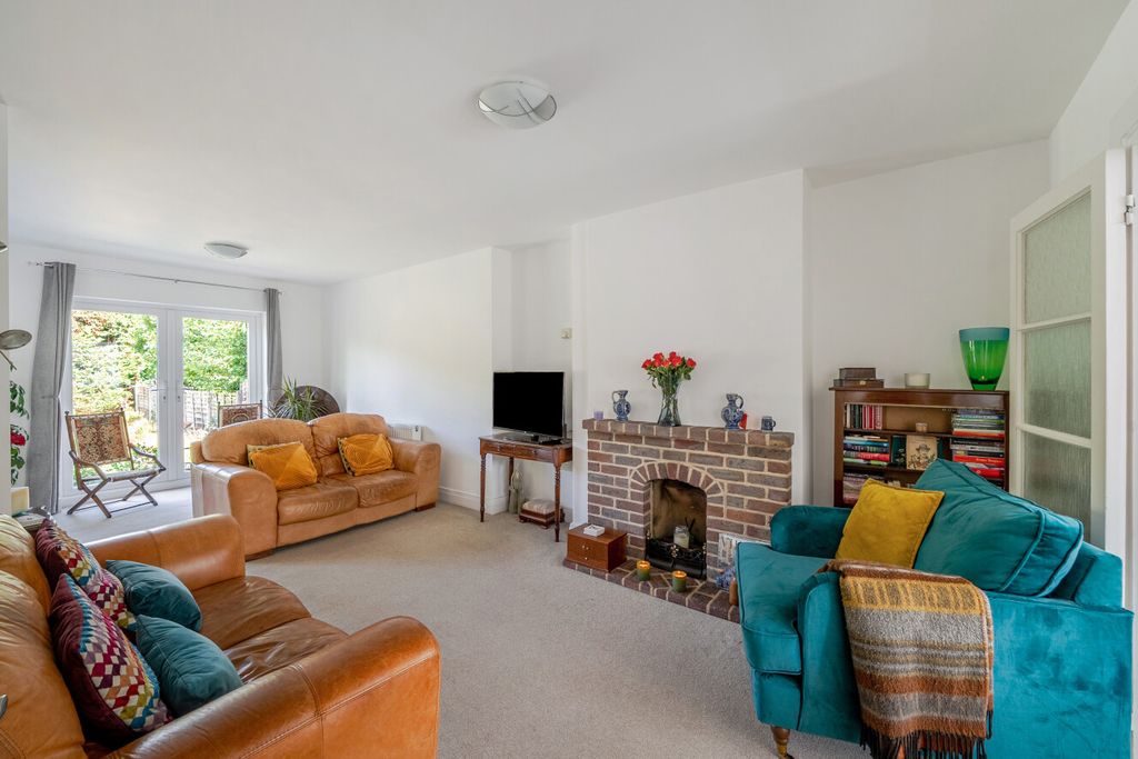 Property photo 3 of 15 1521956-12-6Aabdb...