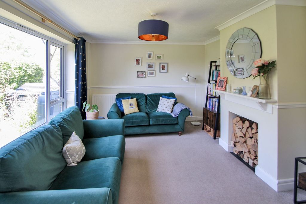 Property photo 2 of 14