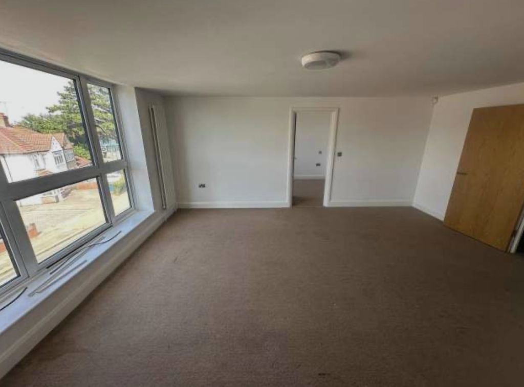 Property photo 3 of 11 Photo 3