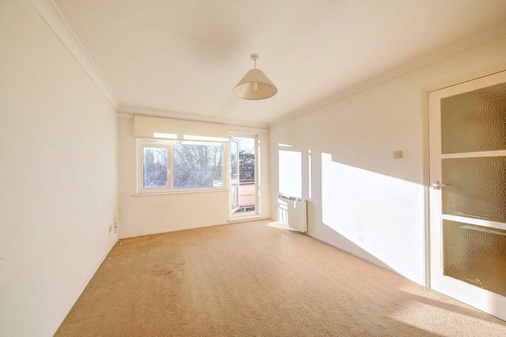 Property photo 2 of 4