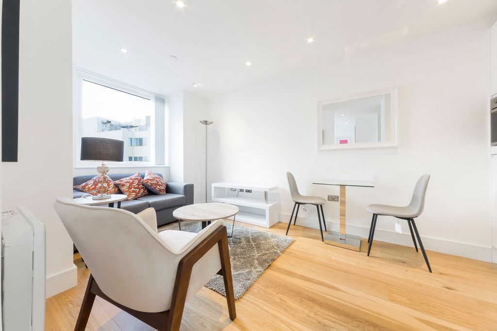 Property photo 3 of 8