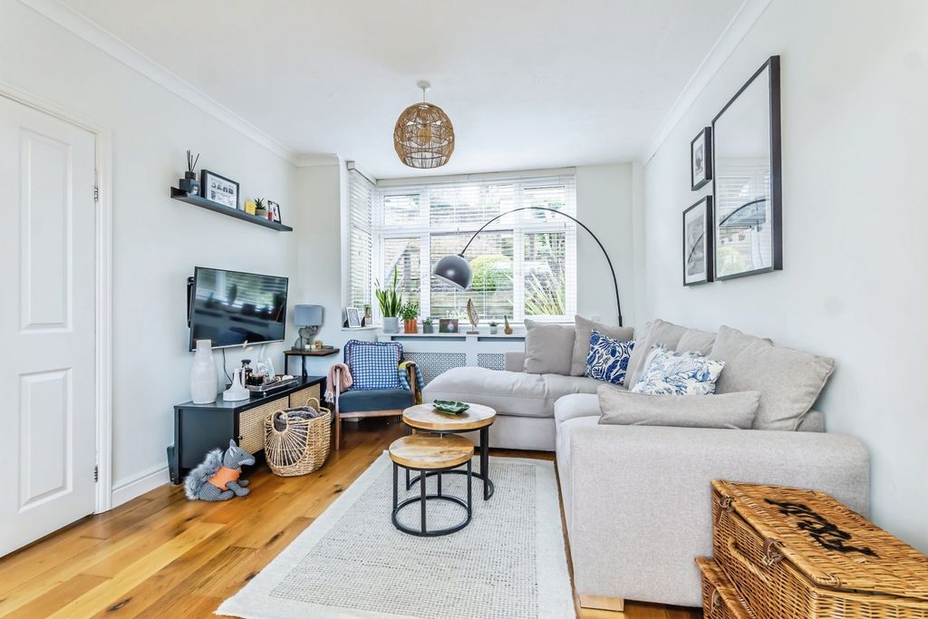 Property photo 2 of 19 Pbox-Img.Jpg