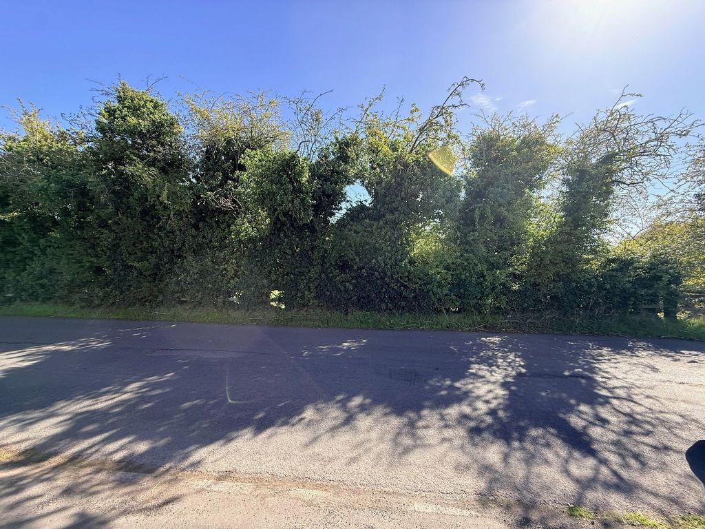 Property photo 2 of 13