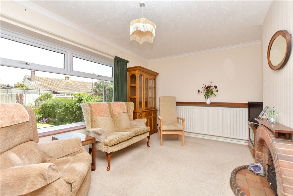 Property photo 2 of 12 Lounge