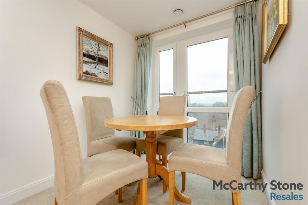 Property photo 2 of 20 8675993-Interior10.Jpg