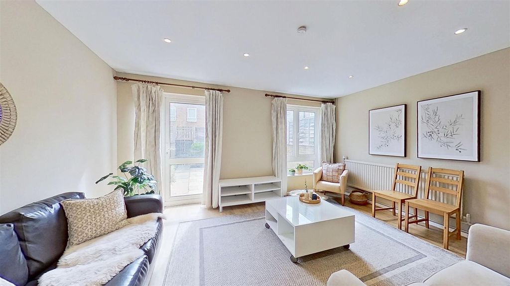 Property photo 2 of 18 Usk-Road-Wandsworth-Sw11-06052026_170213.Jpg