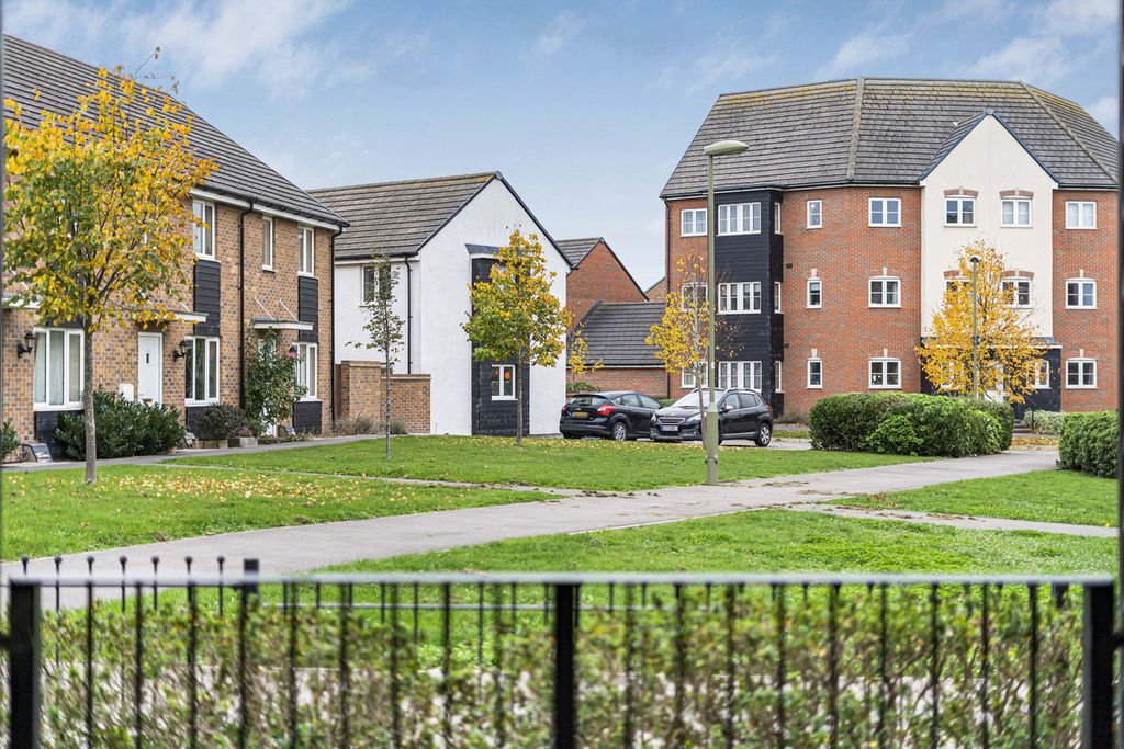Additional image 10 of 1 bed flat for saleJackdaw Road, Didcot OX11
