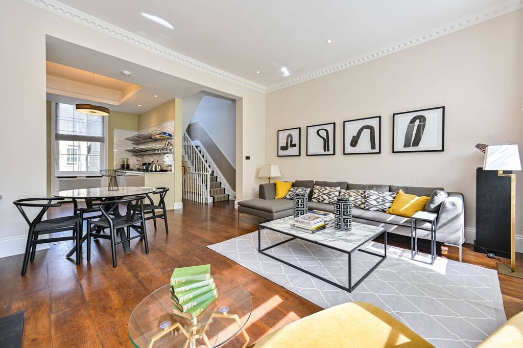 Property photo 3 of 11