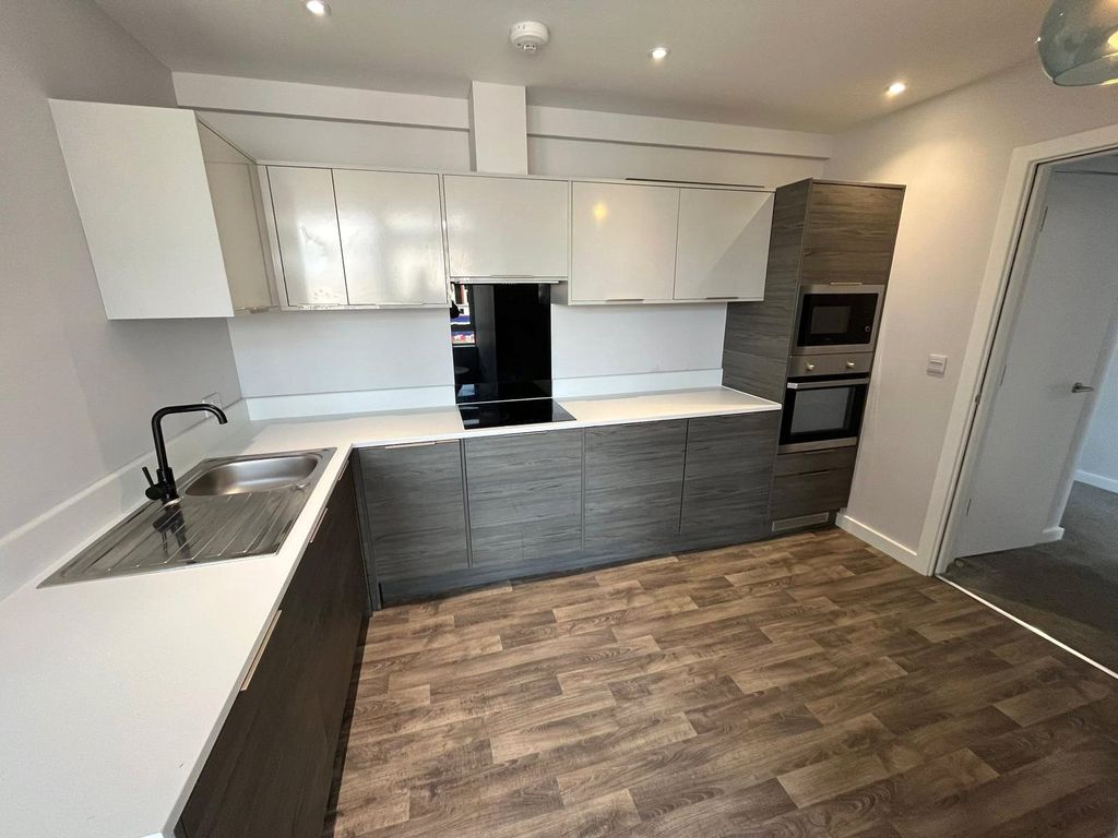 Property photo 3 of 5 Kitchen