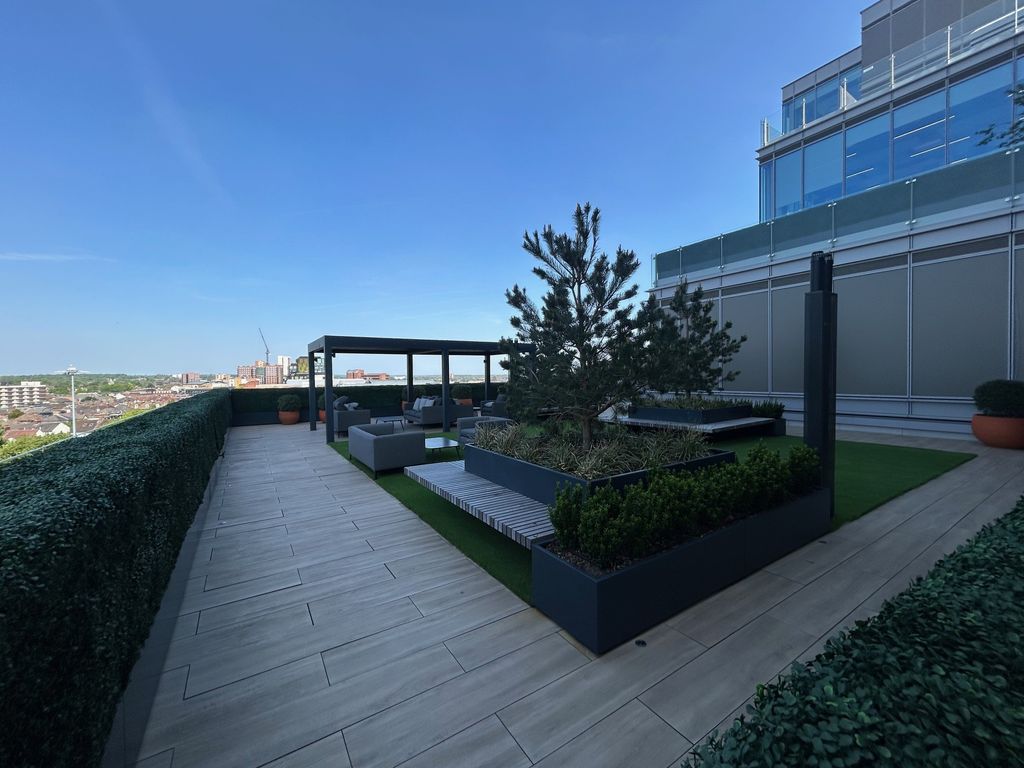 Property photo 1 of 12 Image