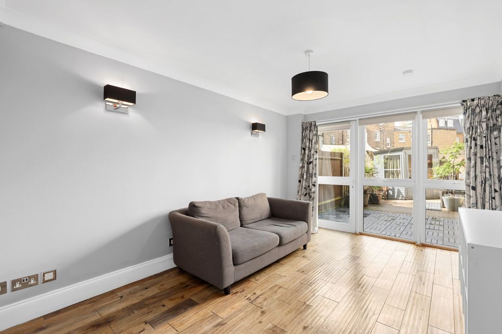 Property photo 3 of 35 Picture No. 43