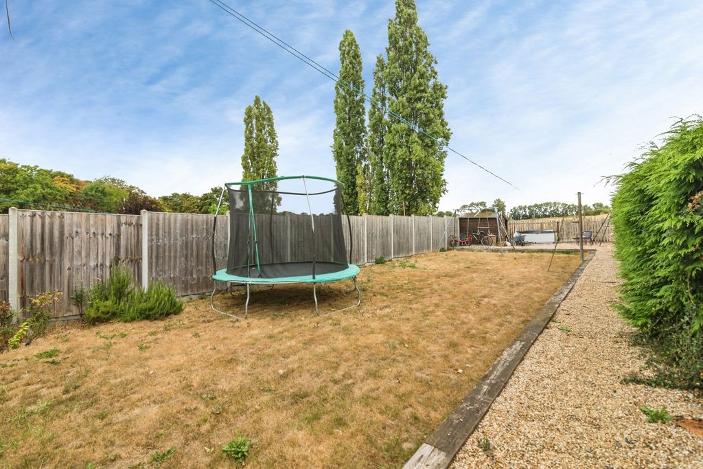 Property photo 3 of 20 Garden
