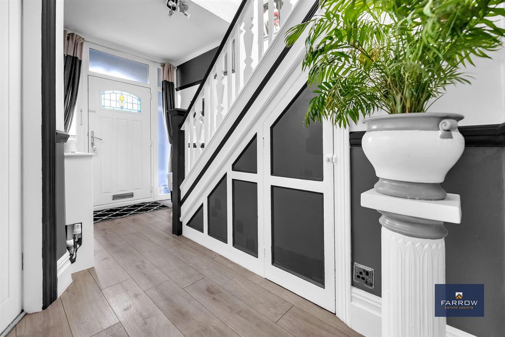 Property photo 2 of 62 Entrance Hallway