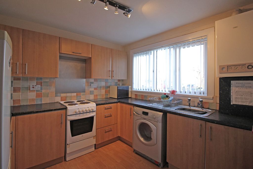 Property photo 3 of 8