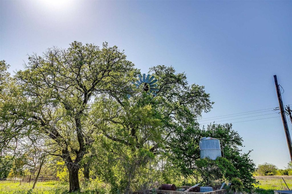 Property photo 3 of 3 <Alttext/>