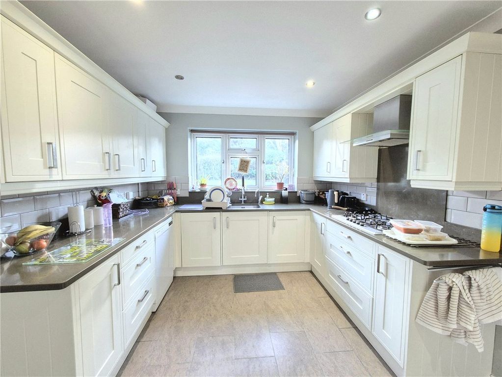 Property photo 3 of 15 Picture No. 02