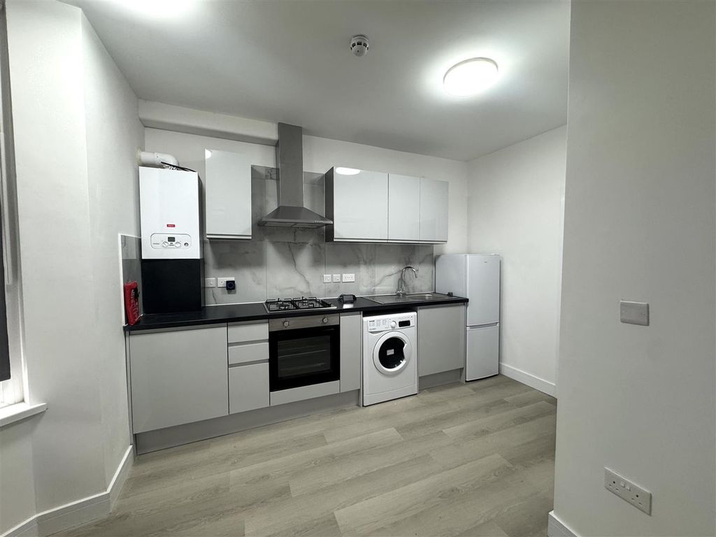 Property photo 3 of 4 Kitchen.Jpg