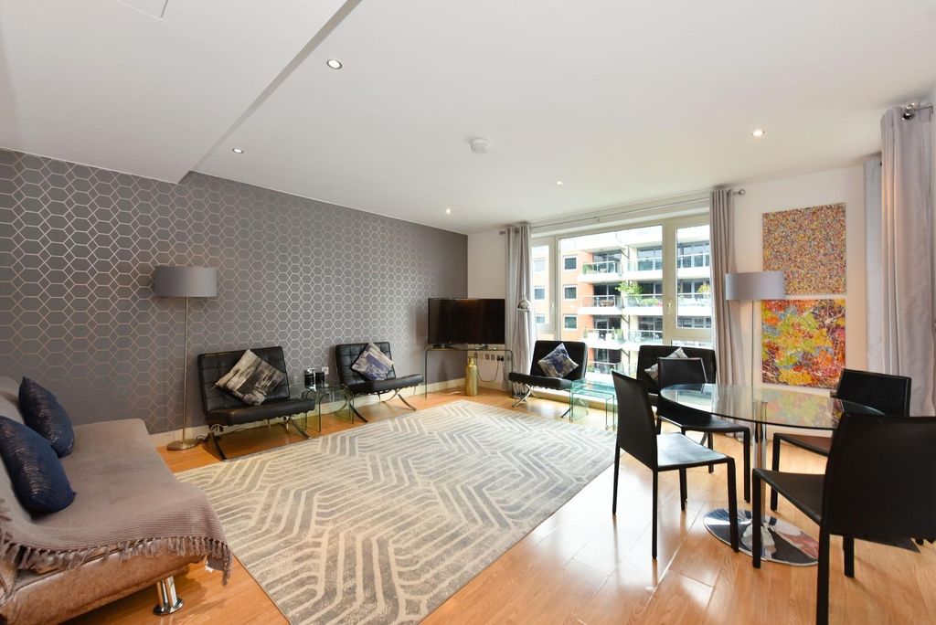 Property photo 1 of 13 46 Marina Point (9).Jpg