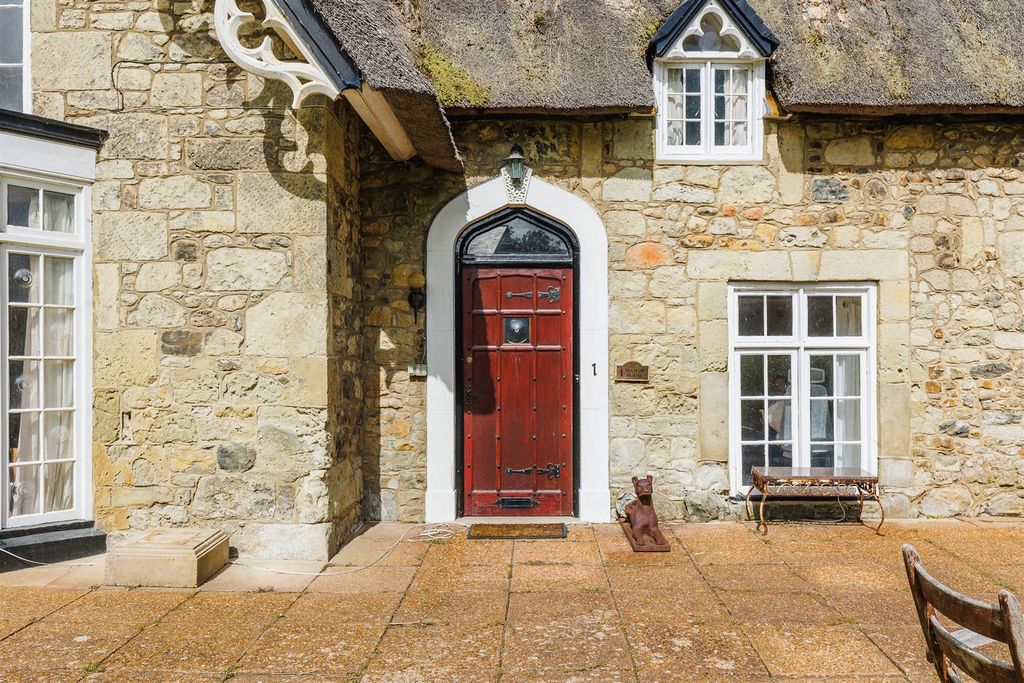 Property photo 3 of 16